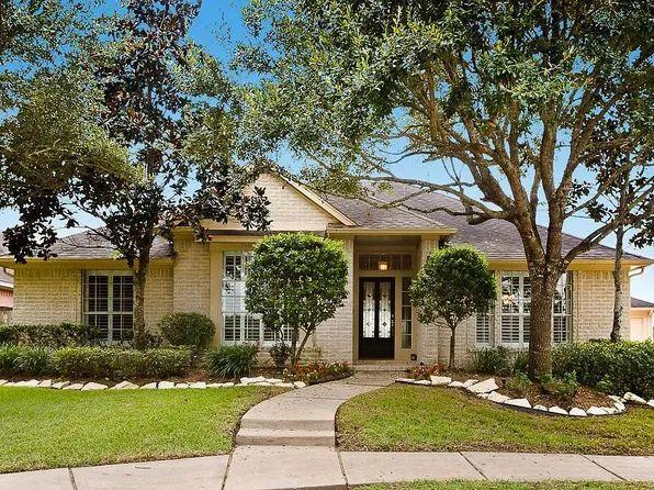8006 Summer Brook Ct, Sugar Land, TX 77479