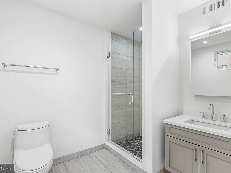 237 N 23rd St #1 — Photo 24
