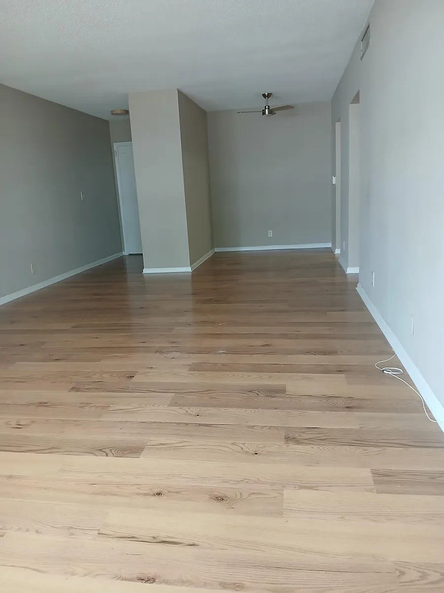Building Photo - 2180 NE 67th St #703