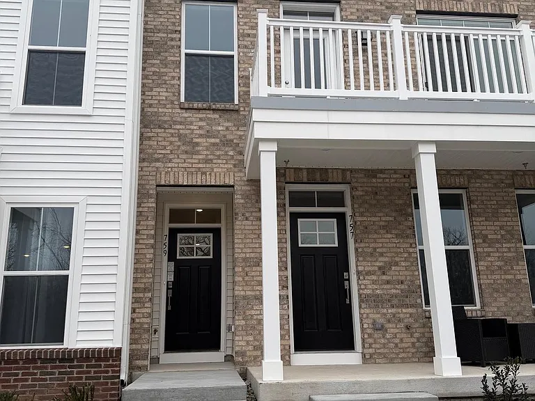 616 Brass Ln — Photo 2