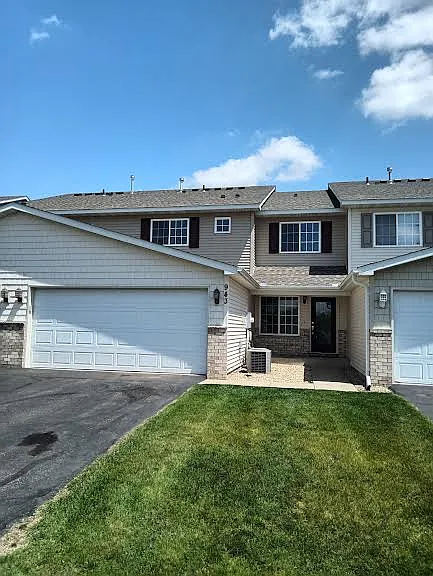 943 Serenity Cir — Photo 1