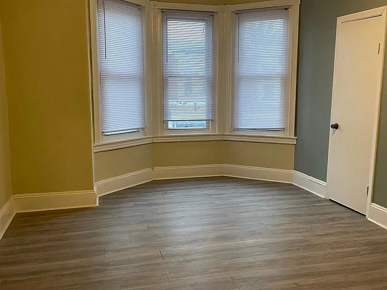 5131 Ludlow St — Photo 14