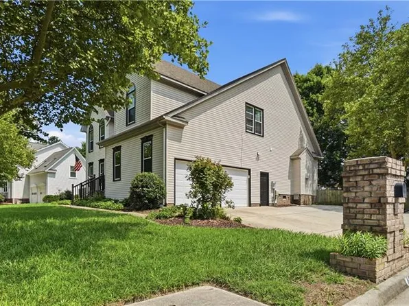609 Edgewood Arch, Chesapeake, VA 23322