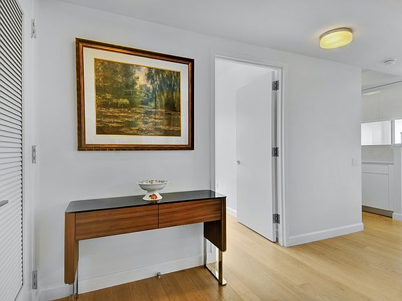 4th image of 13835 39th Ave APT 5H