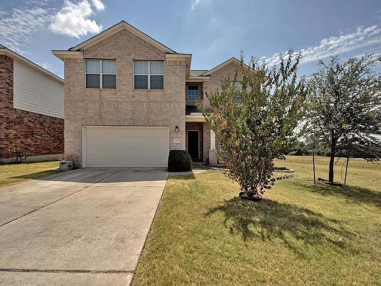 15104 Fernhill Dr — Photo 1