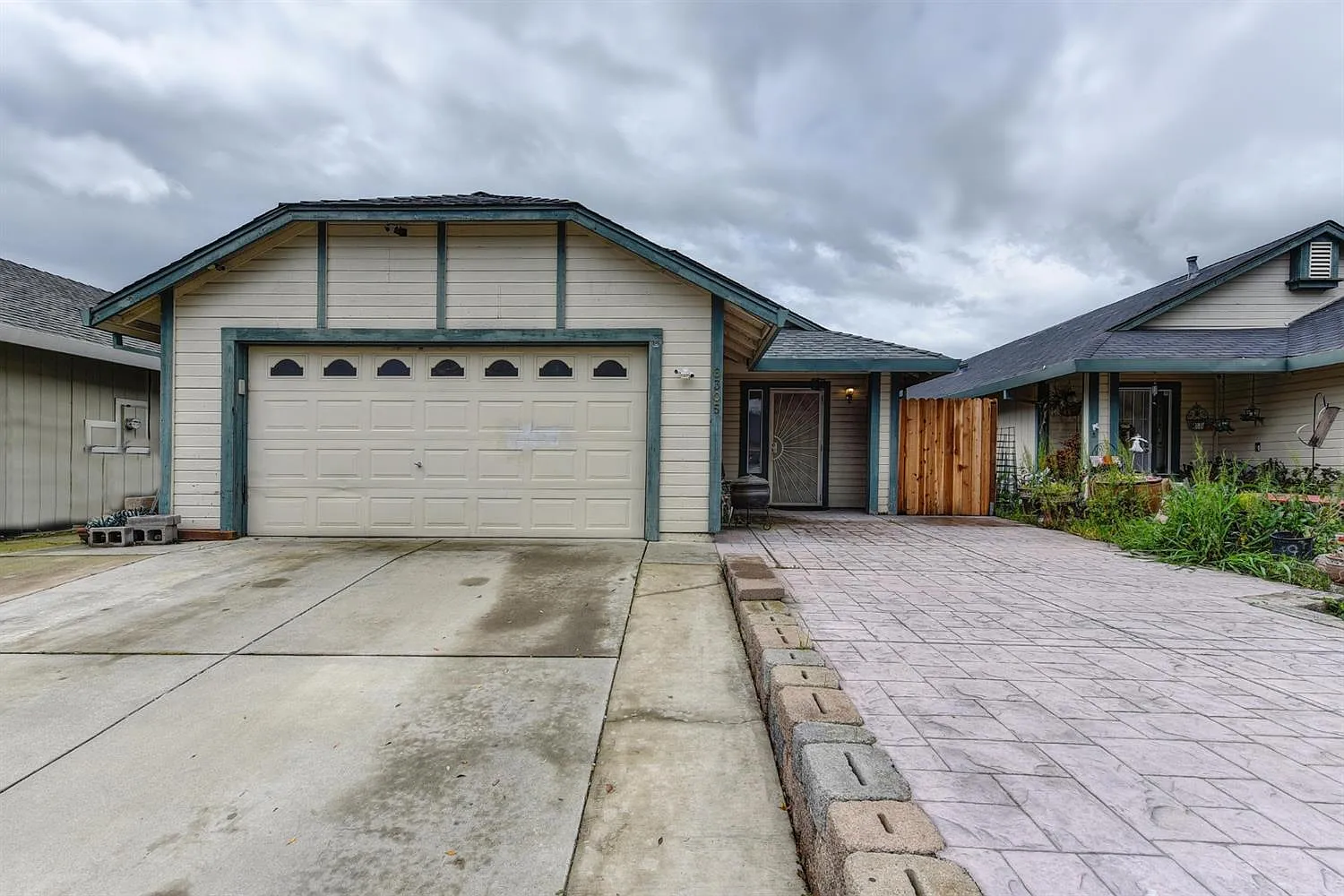 6305 Elkhorn Manor Dr photo 1