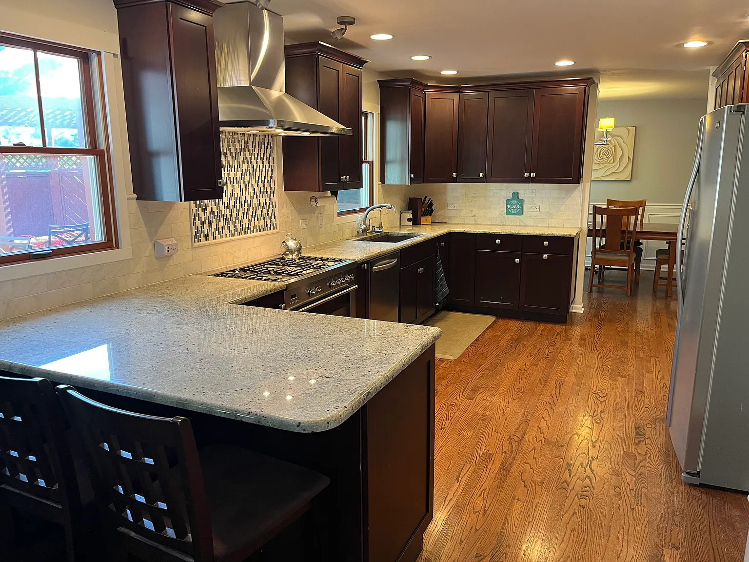 889 E Stonebridge Ct — Photo 3