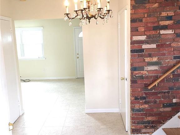 4th image of 26 Fanwood Dr
