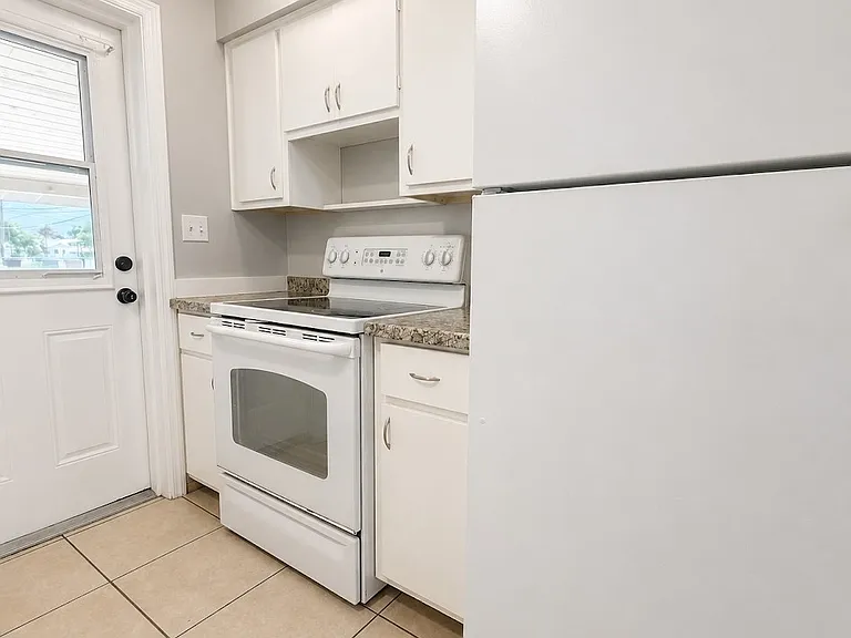 3304 Edgewood Ave — Photo 5