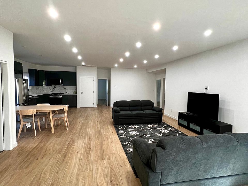 1st image of 205 Hawthorne Ave #1