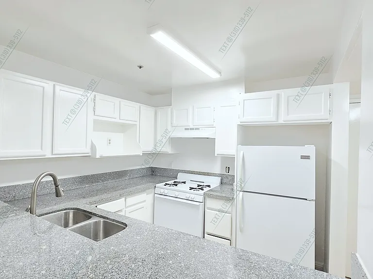 519 S Manhattan Pl #206 — Photo 5