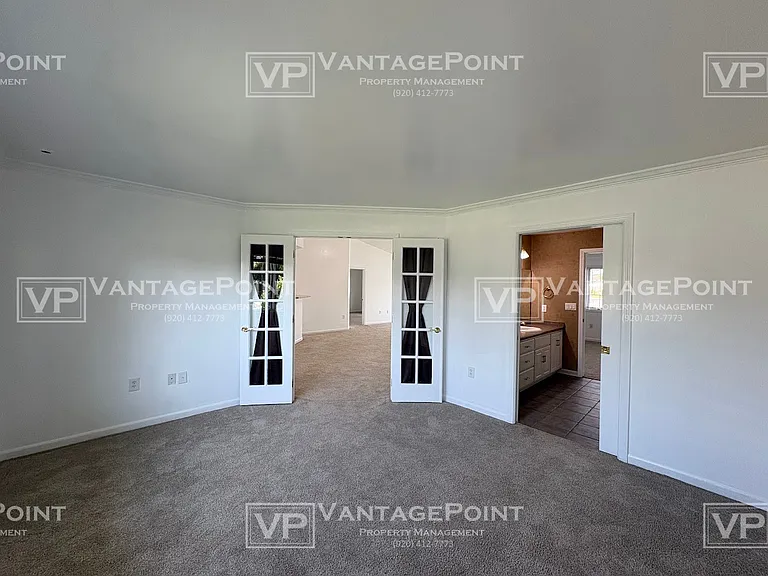 1684 Twin Lakes Cir #1 — Photo 3
