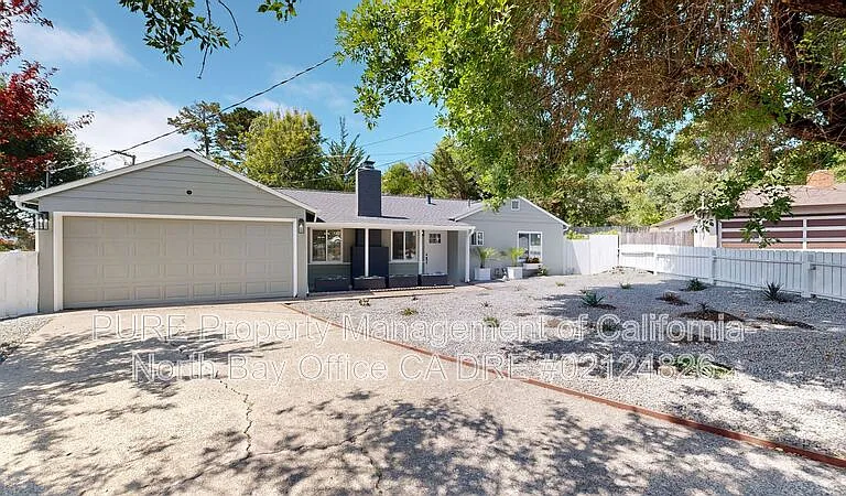 480 Washington Ct — Photo 2
