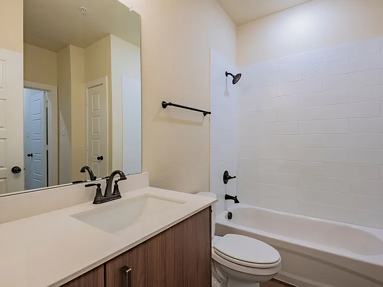 713 Wheatfield Dr — Photo 14