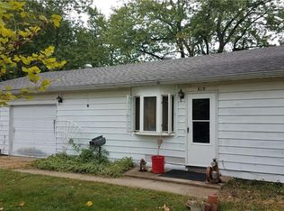 810 Oak St, Marshall, IL 62441
