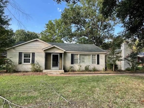 17 N Lakeside Ln, Newport, AR 72112