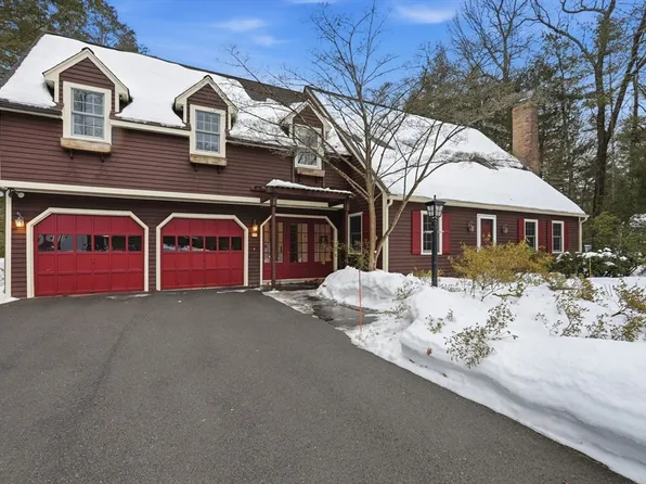 204 Aubinwood Rd, Amherst, MA 01002
