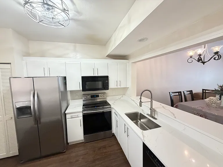 1096 Woodshire Ln #C103 — Photo 19