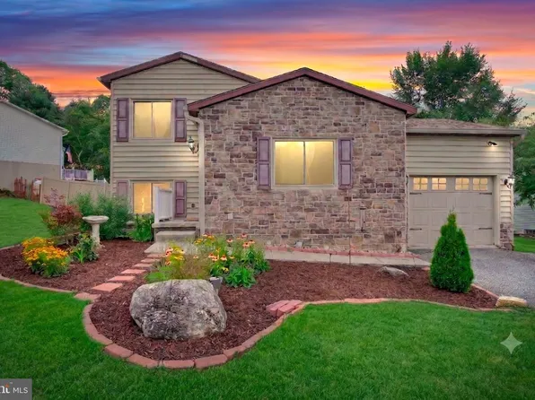 16 Yankee Dr, Mount Holly Springs, PA 17065