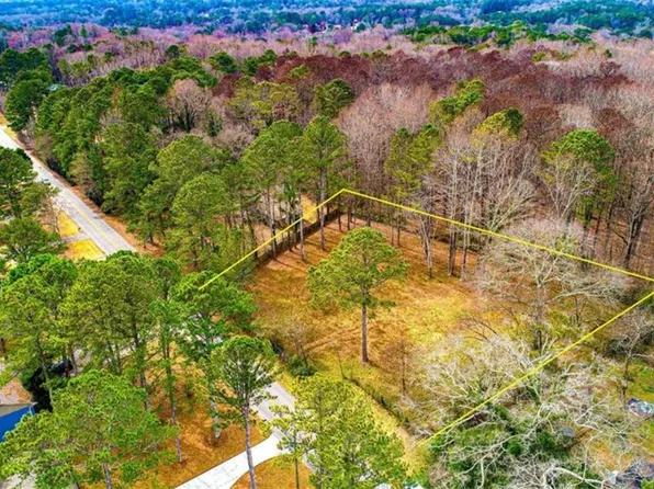 399 Martin Rd, Stone Mountain, GA 30088