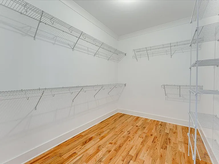 2318 Large Oak Dr — Photo 20