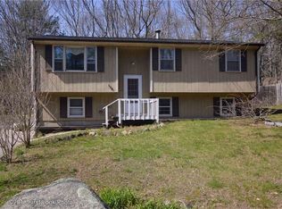 104 Club House Rd, West Greenwich, RI 02817