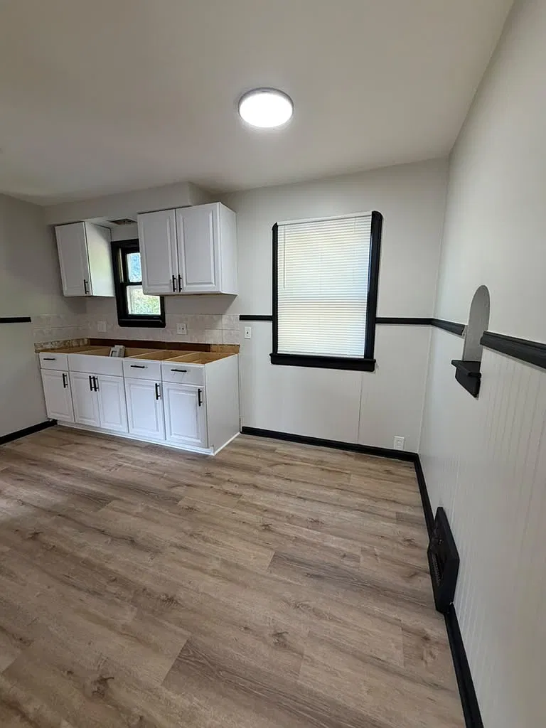 3 bed, 1116 sqft, $2,022 — Photo 3