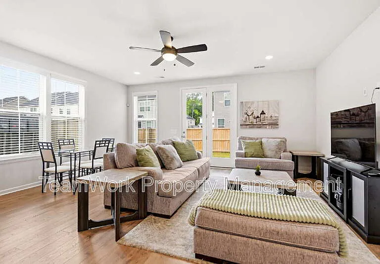 506 Green Fern Dr — Photo 13