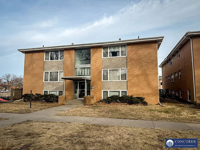 1326 D St — Photo 1