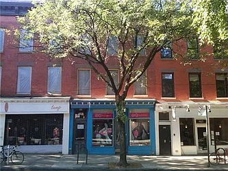 Rented by R New York