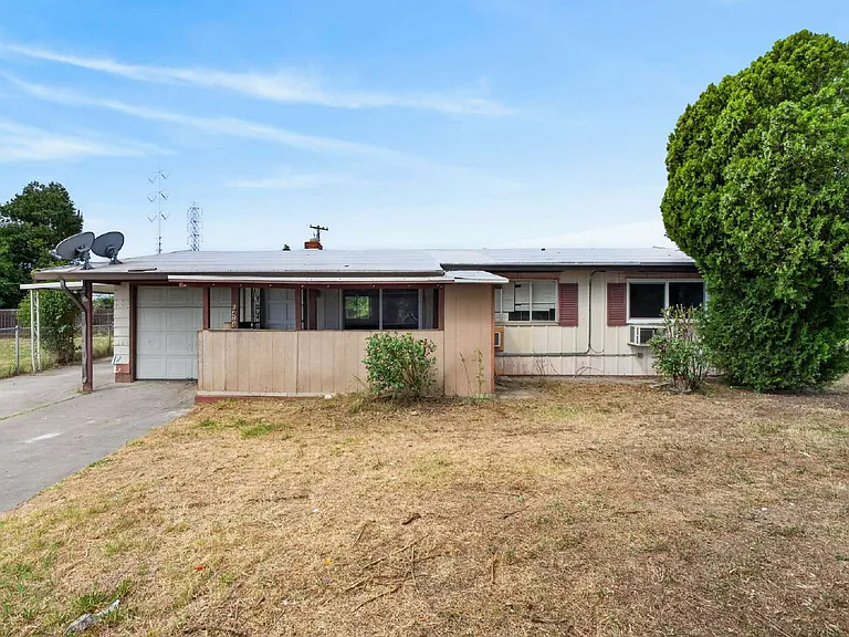 6428 Tapo Ct — Photo 3