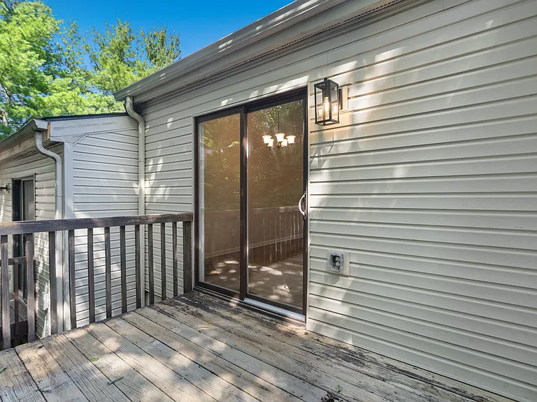 1409 Hartland Woods Way — Photo 10