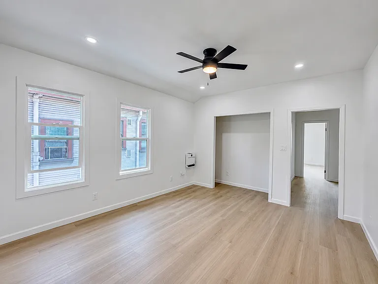 2916 Martin Luther King Jr Way — Photo 5