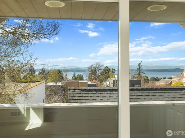 7114 California Avenue SW #F, Seattle, WA 98136