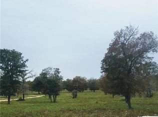 1077 Flash Cir, Luling, TX 78648