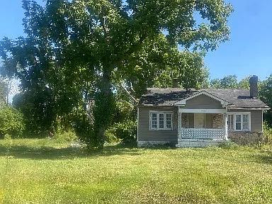 2 bed, 1.5 bath, 1258 sqft, $899 — Photo 1