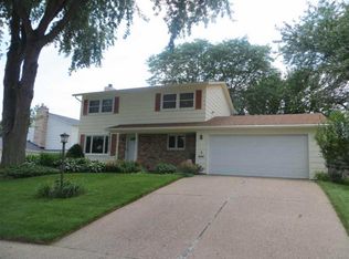 3212 Kenwood Ave, Davenport, IA