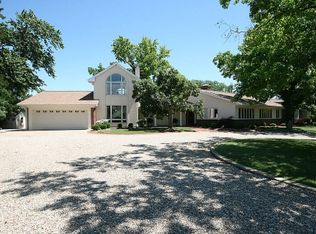 38 S Shores Dr, Decatur, IL 62521