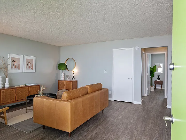 The Circle Apartments at Long Beach — Photo 15