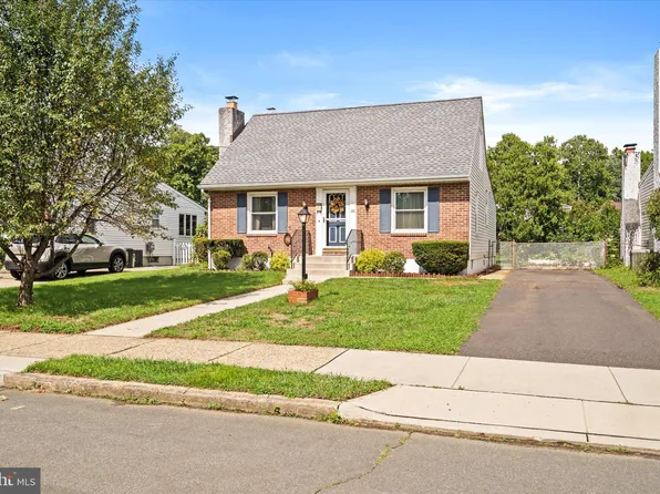 122 Hillwood Ave, Hamilton, NJ 08620