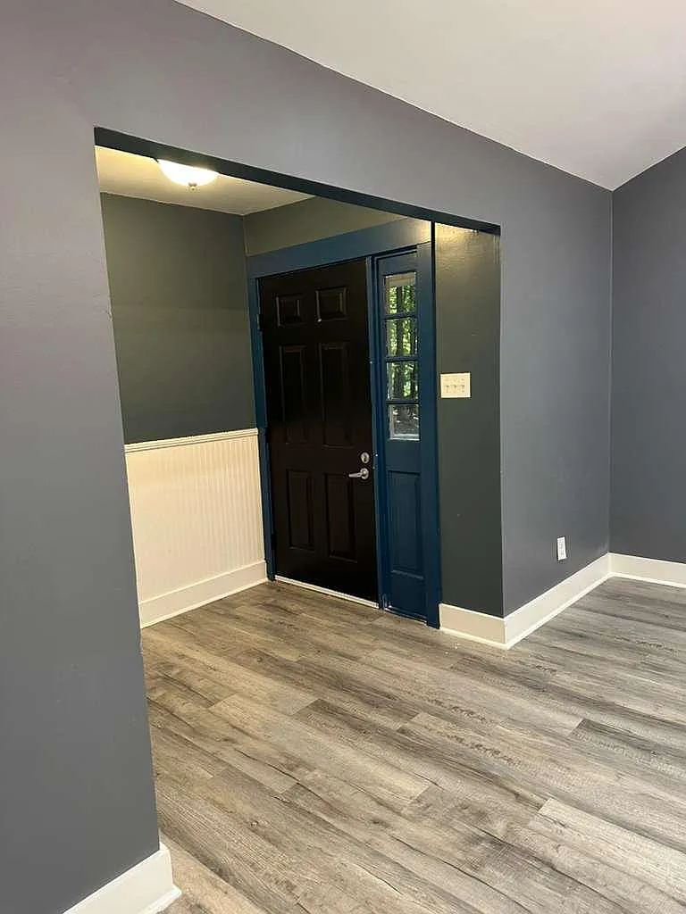 3 bed, 1403 sqft, $2,500 — Photo 2