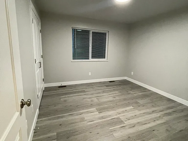 6150 W Karen St #2-4 — Photo 35