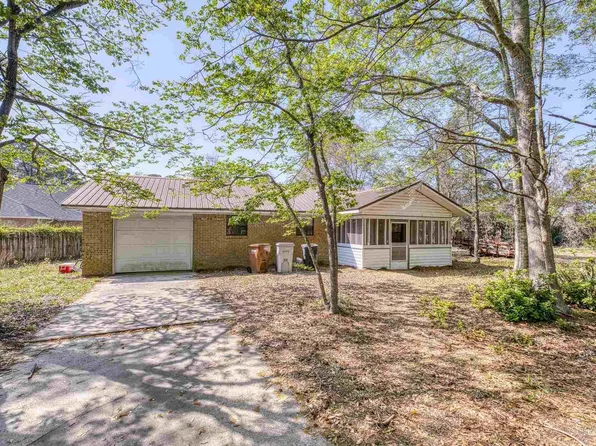 1601 College Pkwy, Gulf Breeze, FL 32563