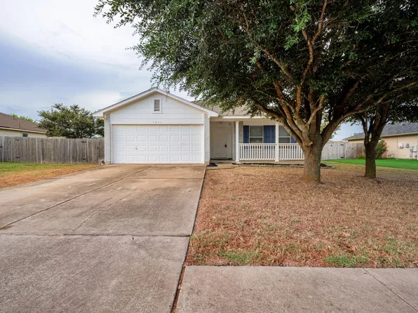 1011 Stewart Dr, Hutto, TX 78634