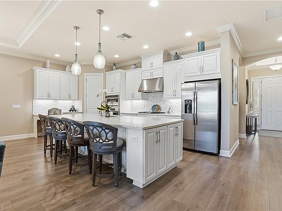 5th image of 8665 Dilillo CT