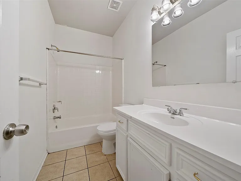 5502 Finch St #B — Photo 33