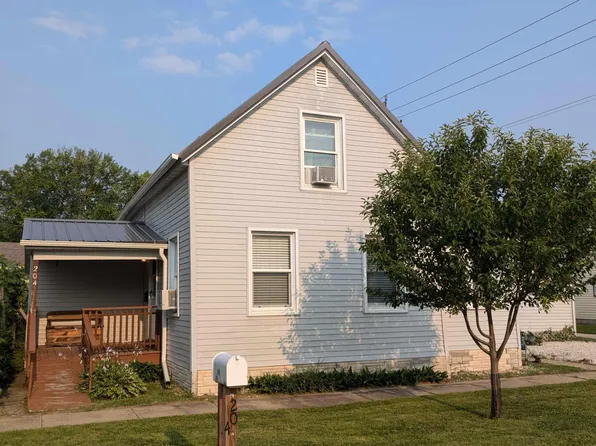 204 Day St, Decorah, IA 52101