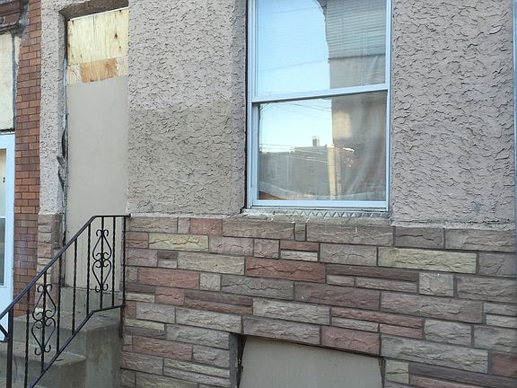 3rd image of 2003 E Monmouth St