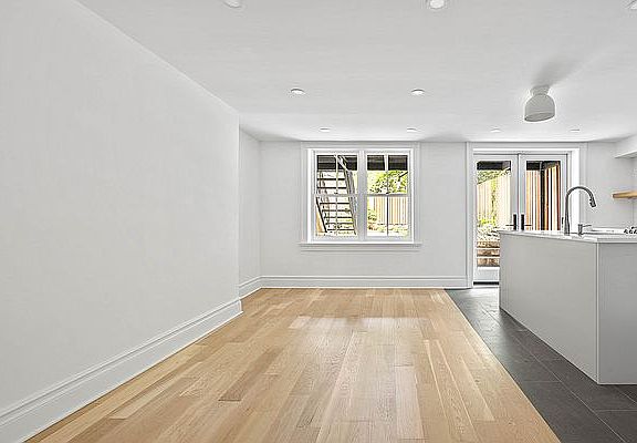 3rd image of 46 Gates Ave #1