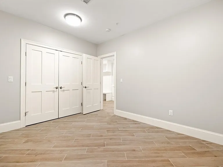 20 Dalby St #20 — Photo 32